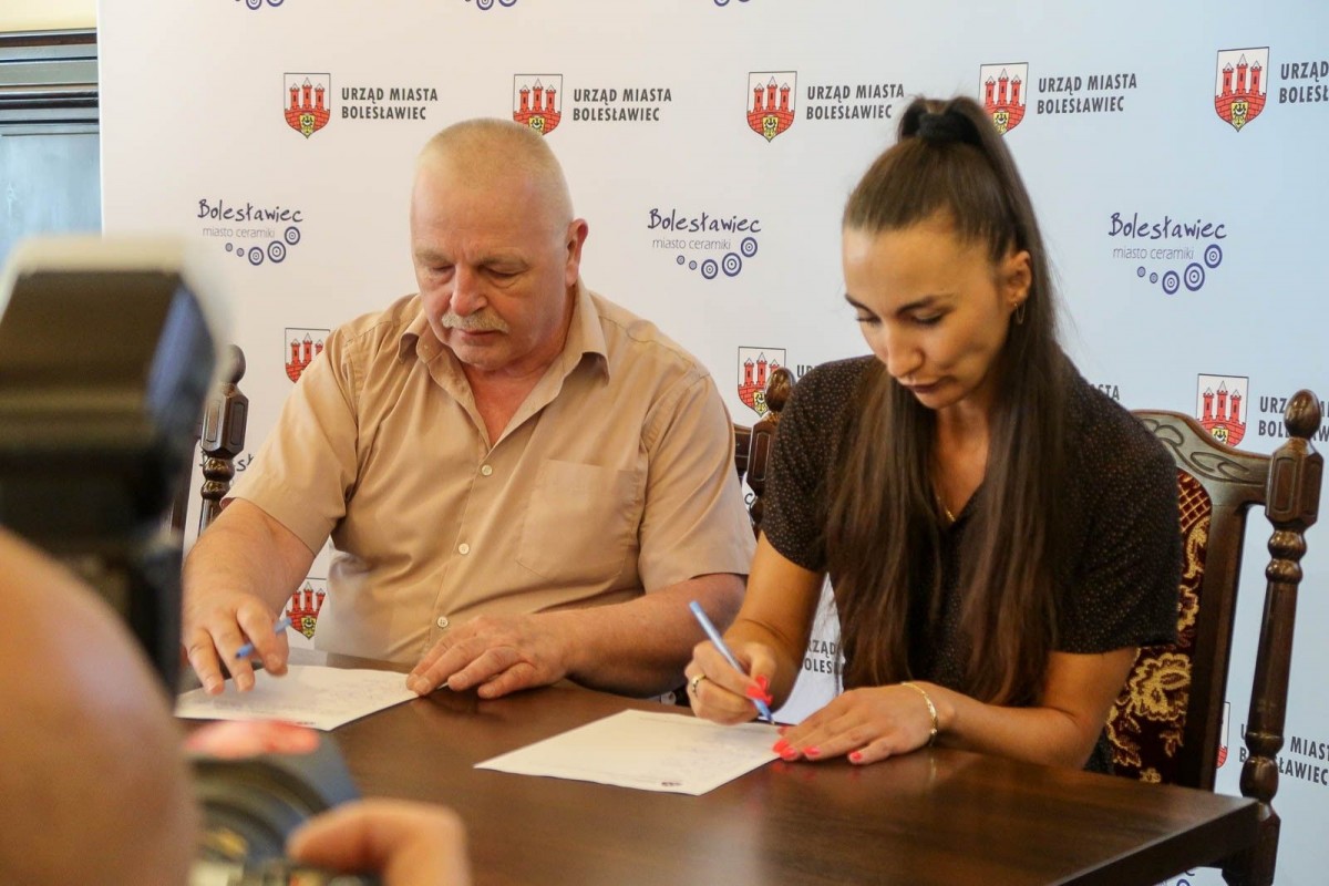 Podpisanie dokumentów ws. wpisania ceramiki bolesławieckiej na listę UNESCO