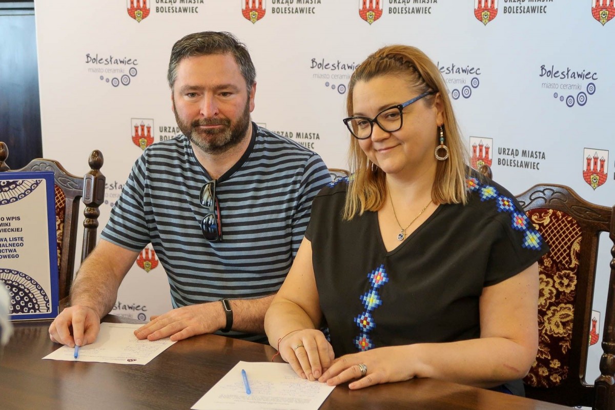 Podpisanie dokumentów ws. wpisania ceramiki bolesławieckiej na listę UNESCO