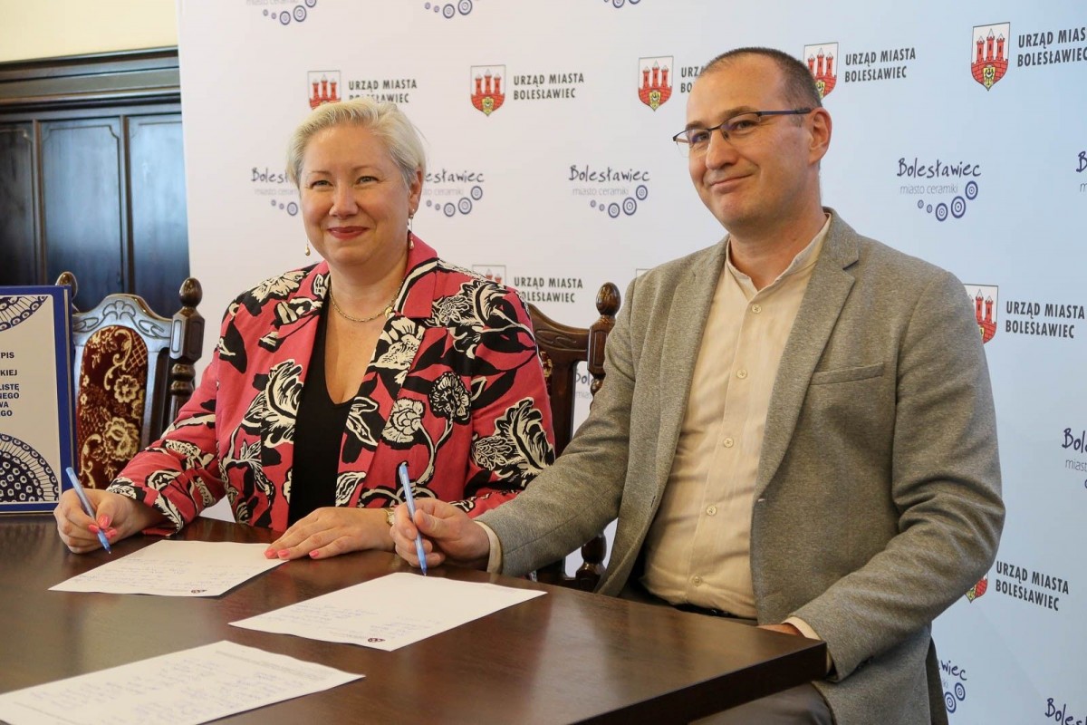 Podpisanie dokumentów ws. wpisania ceramiki bolesławieckiej na listę UNESCO