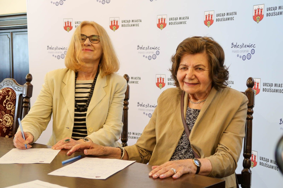 Podpisanie dokumentów ws. wpisania ceramiki bolesławieckiej na listę UNESCO