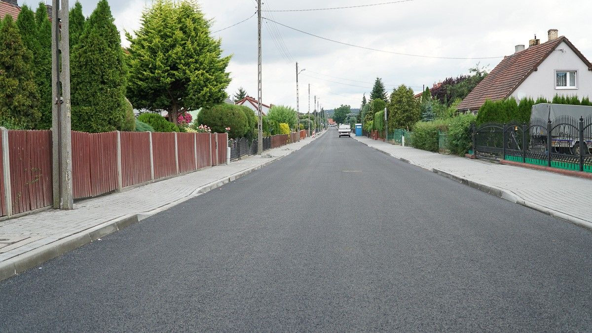 Trwają intensywne prace na drogach powiatowych