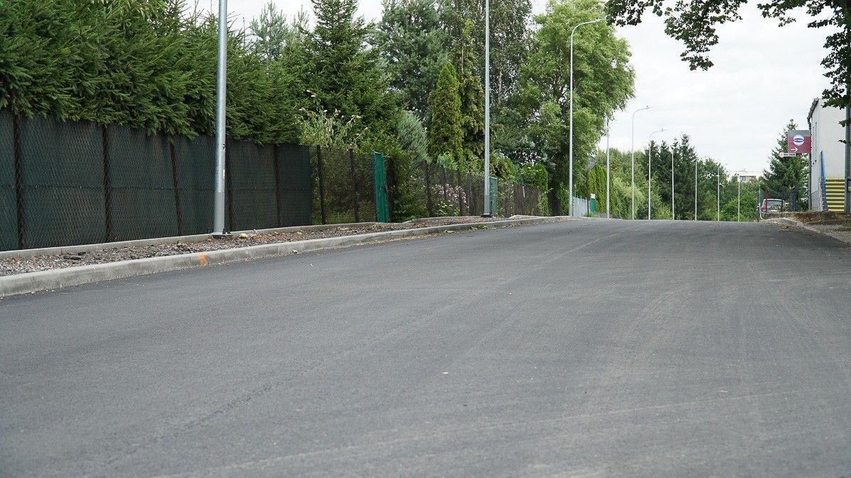 Trwają intensywne prace na drogach powiatowych