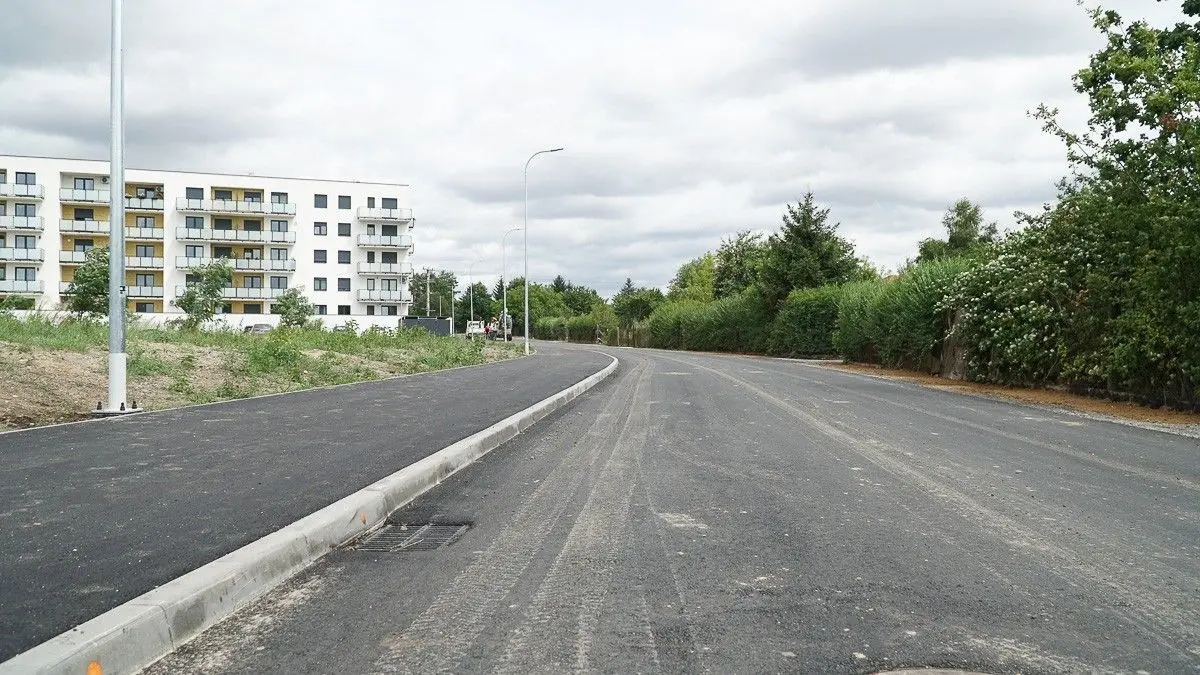 Trwają intensywne prace na drogach powiatowych