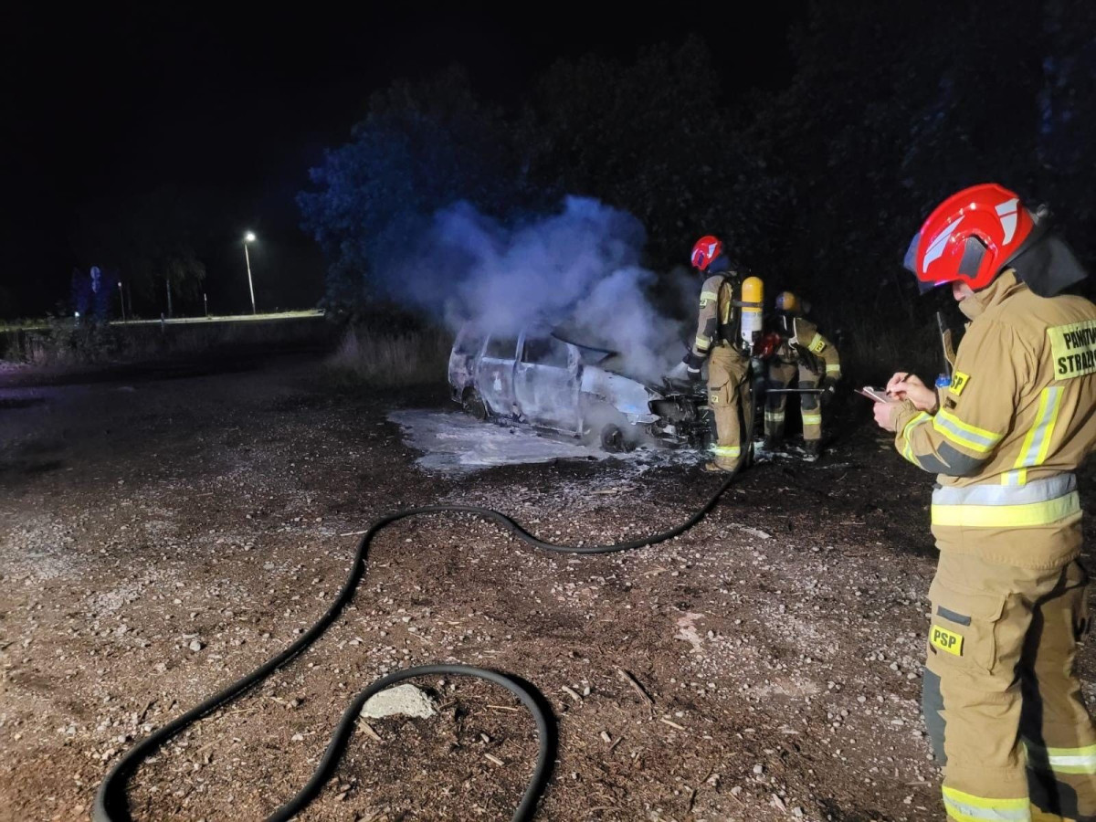 Pożar auta w Brzeźniku