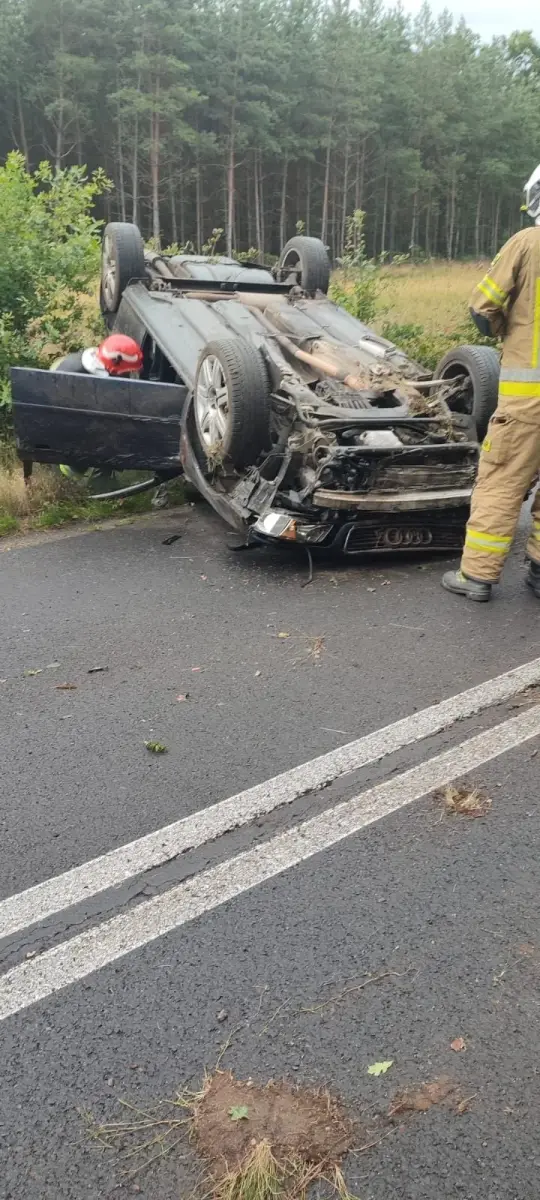 Auto dachowało między Wierzbową a Pasternikiem