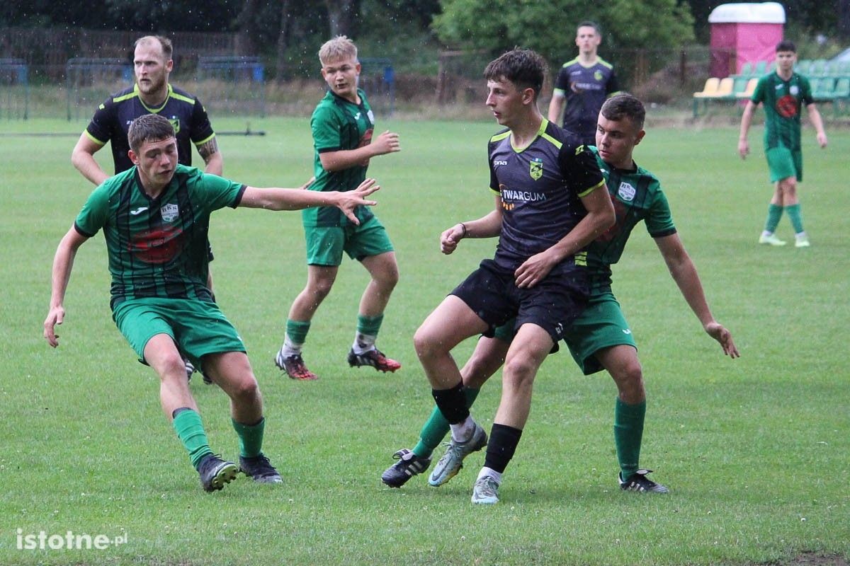 Galeria zdjęć z meczu pucharowego juniorzy BKS - seniorzy Piast Zawidów