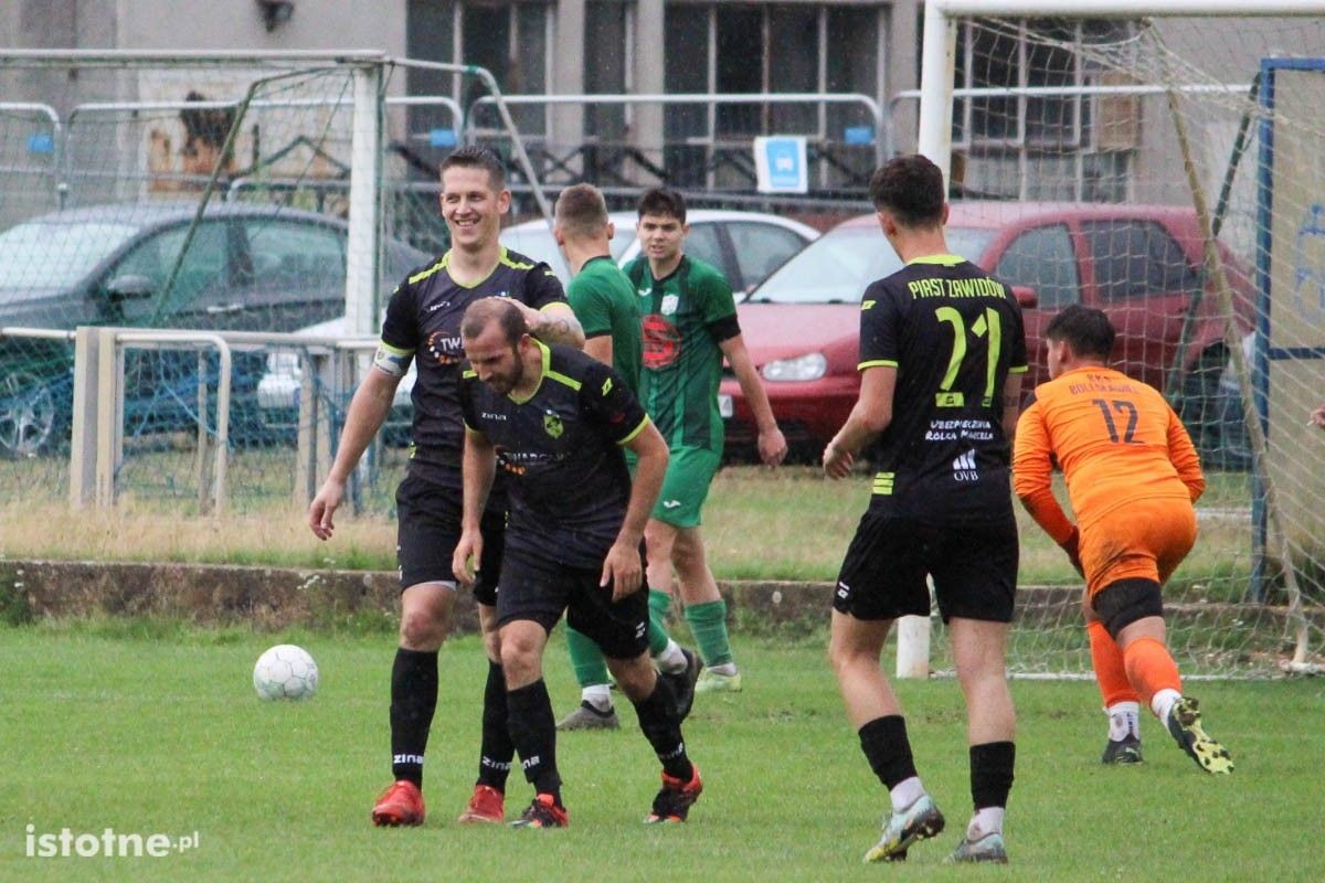 Galeria zdjęć z meczu pucharowego juniorzy BKS - seniorzy Piast Zawidów