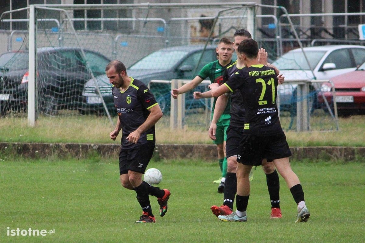 Galeria zdjęć z meczu pucharowego juniorzy BKS - seniorzy Piast Zawidów