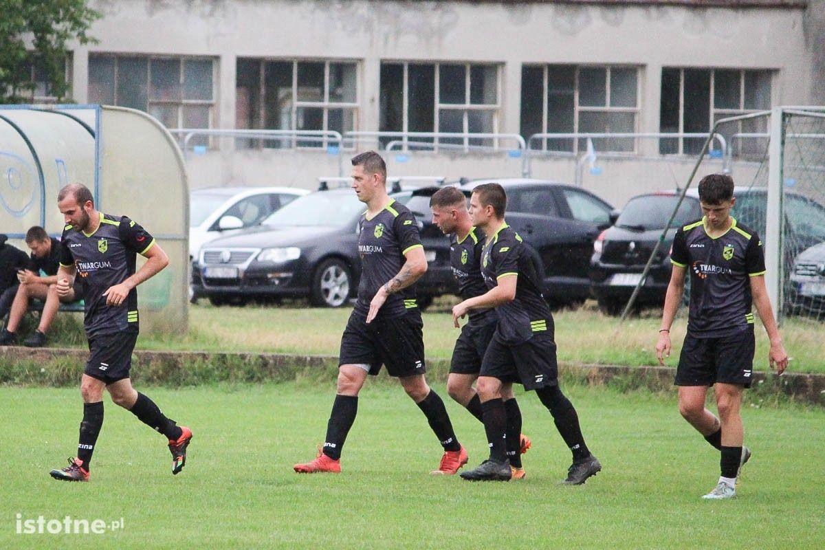 Galeria zdjęć z meczu pucharowego juniorzy BKS - seniorzy Piast Zawidów