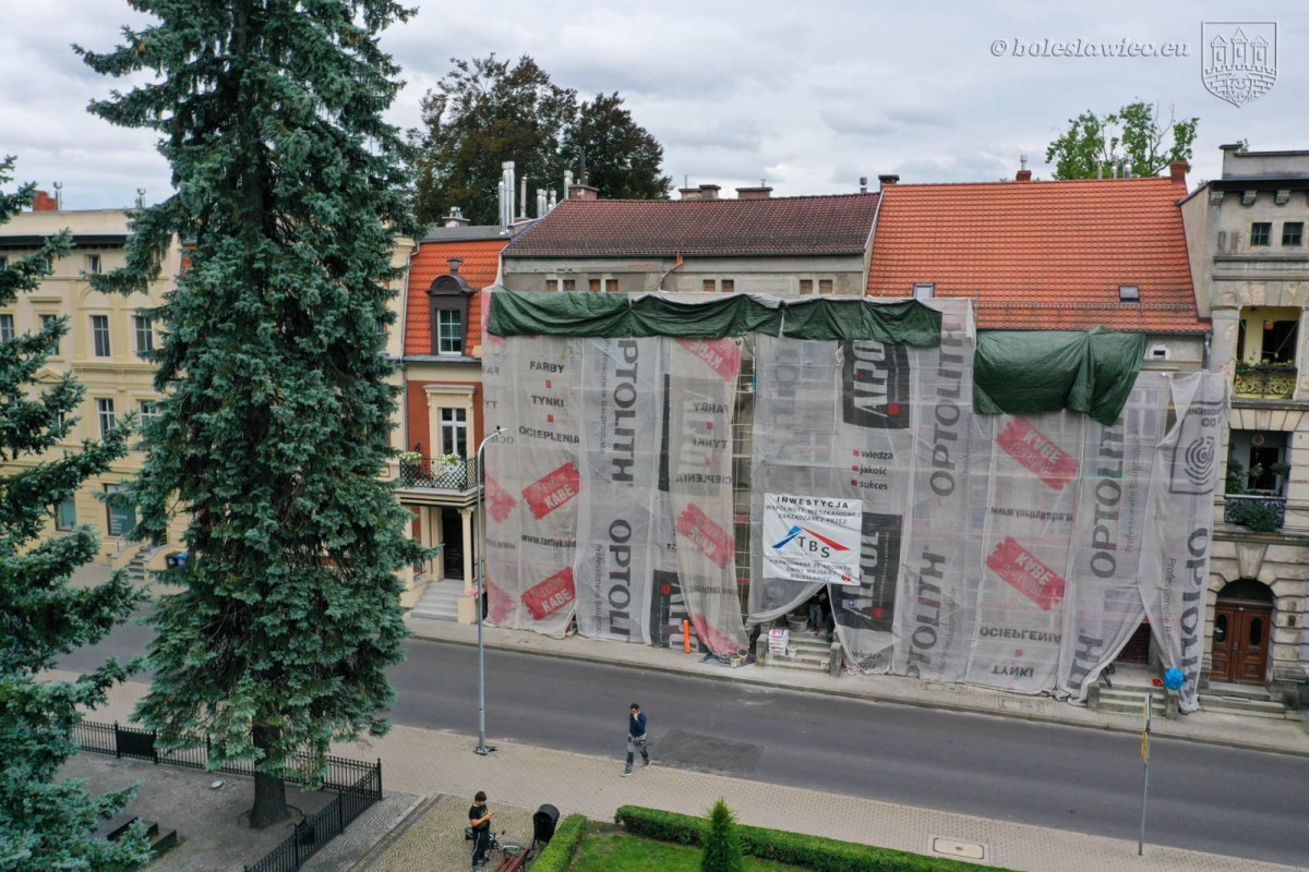 Zabytkowa kamienica przy Kubika w Bolesławcu odzyska dawny blask