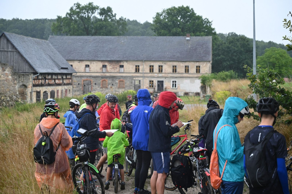 Ruszyli w 30-km trasę śladami wybitnego bolesławieckiego regionalisty