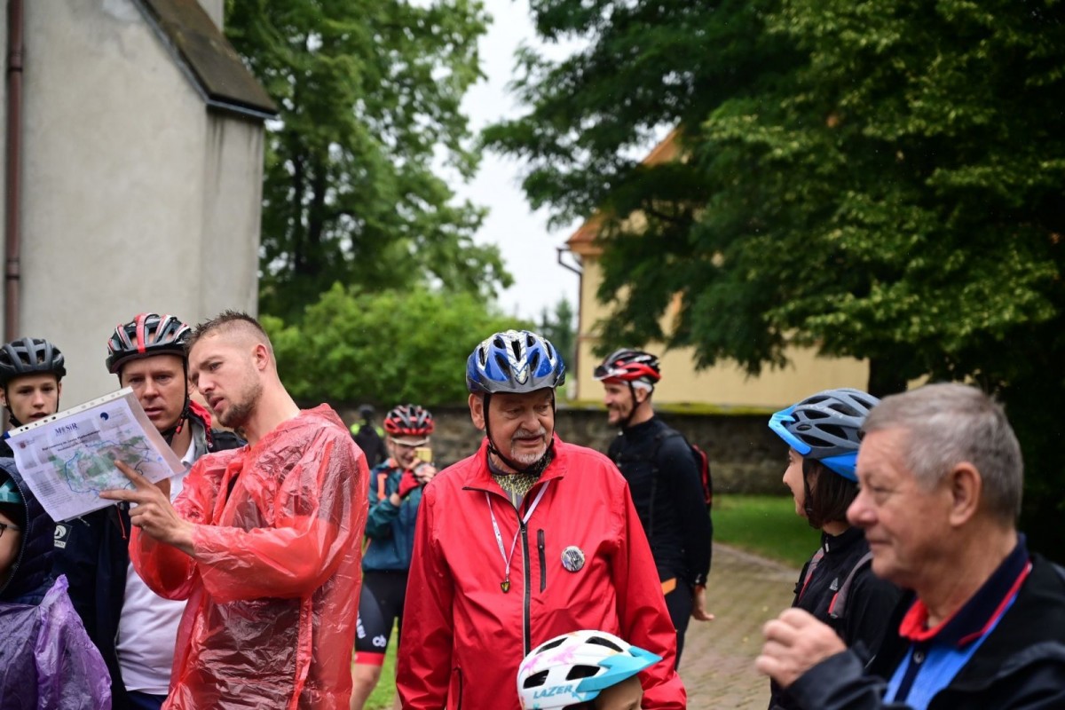 Ruszyli w 30-km trasę śladami wybitnego bolesławieckiego regionalisty