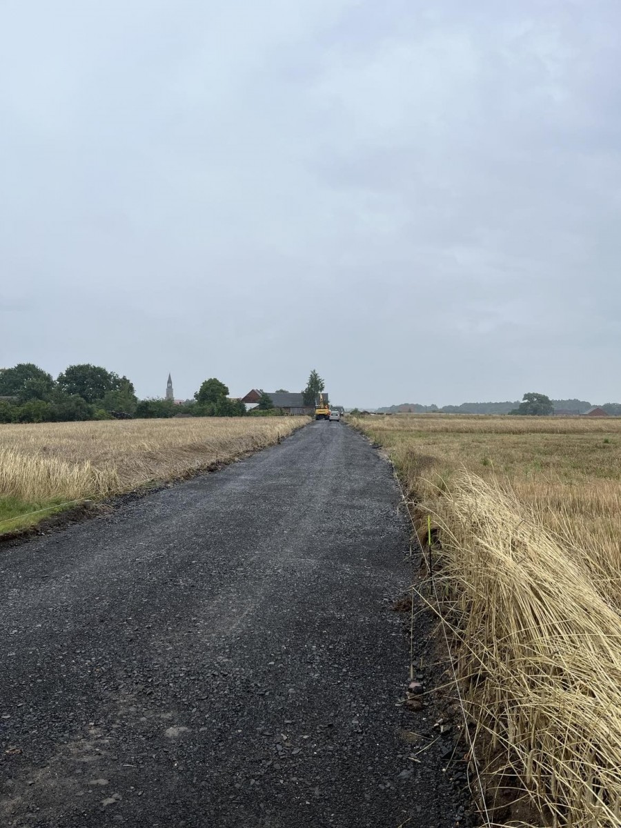 Budują drogę w Osłej