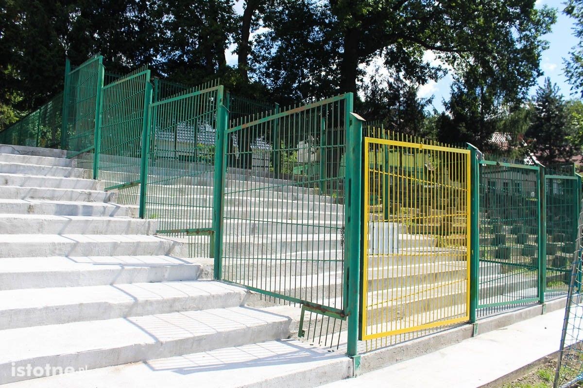 Stadion przy ulicy Rajskiej w Bolesławcu
