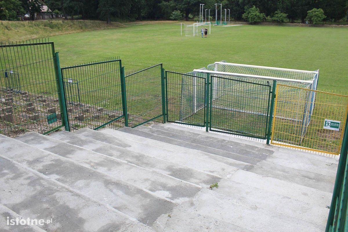 Stadion przy ulicy Rajskiej w Bolesławcu
