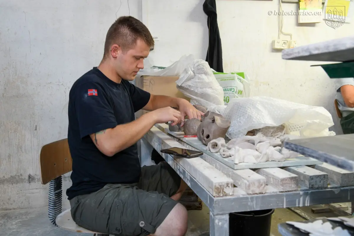Trwa 59. Międzynarodowy Plener Ceramiczno-Rzeźbiarski