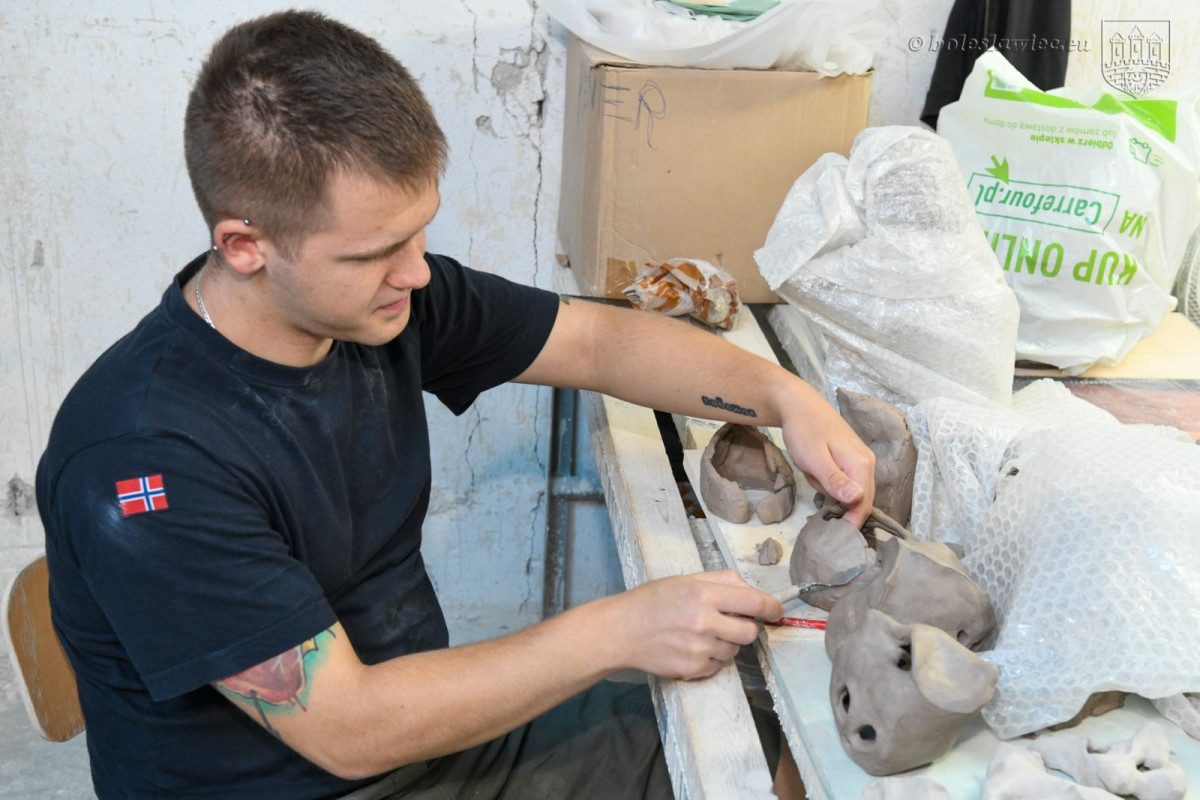 Trwa 59. Międzynarodowy Plener Ceramiczno-Rzeźbiarski