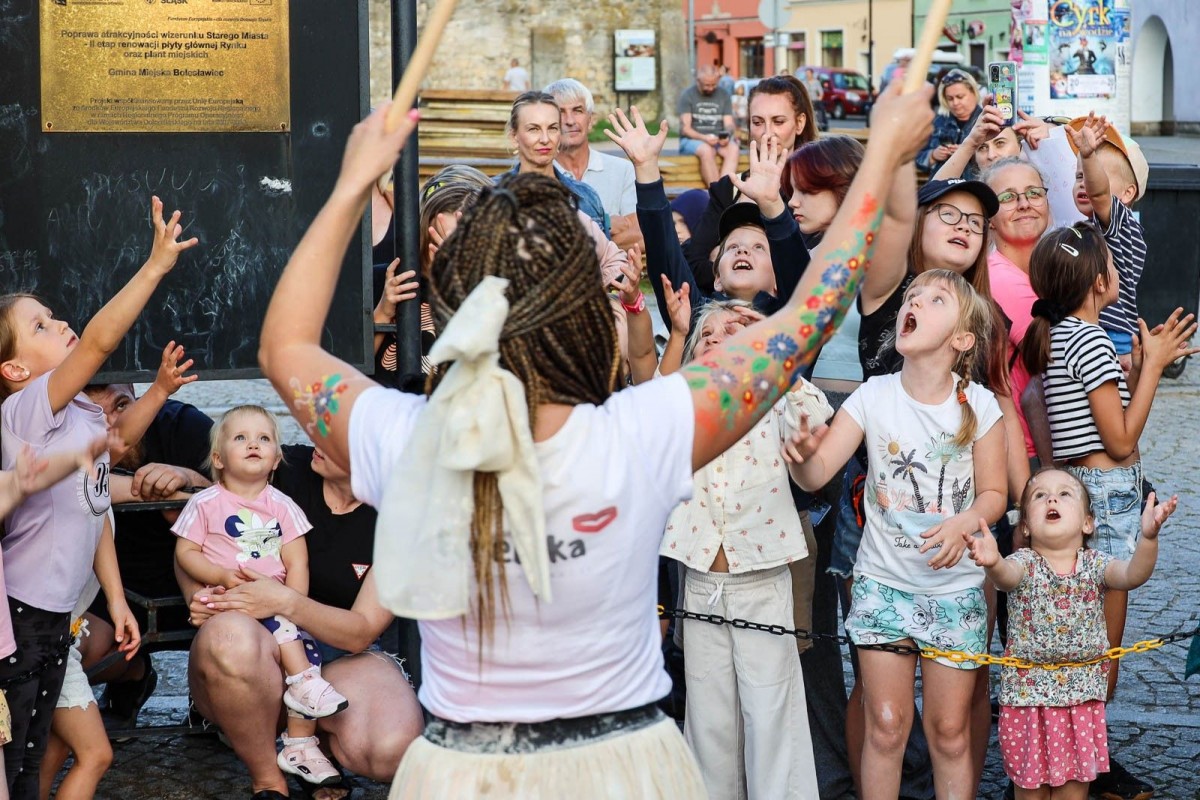 Bajkowy pokaz baniek mydlanych z Foremką na promocji Glina Show i Gliniady