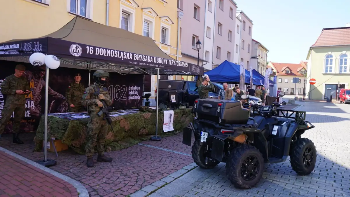 Obchody Święta Wojska Polskiego w Nowogrodźcu