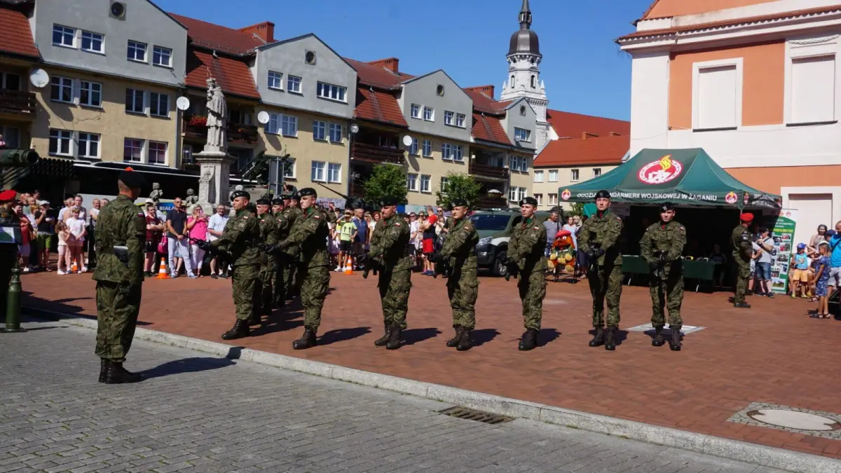 Obchody Święta Wojska Polskiego w Nowogrodźcu