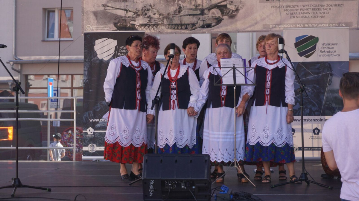 Obchody Święta Wojska Polskiego w Nowogrodźcu