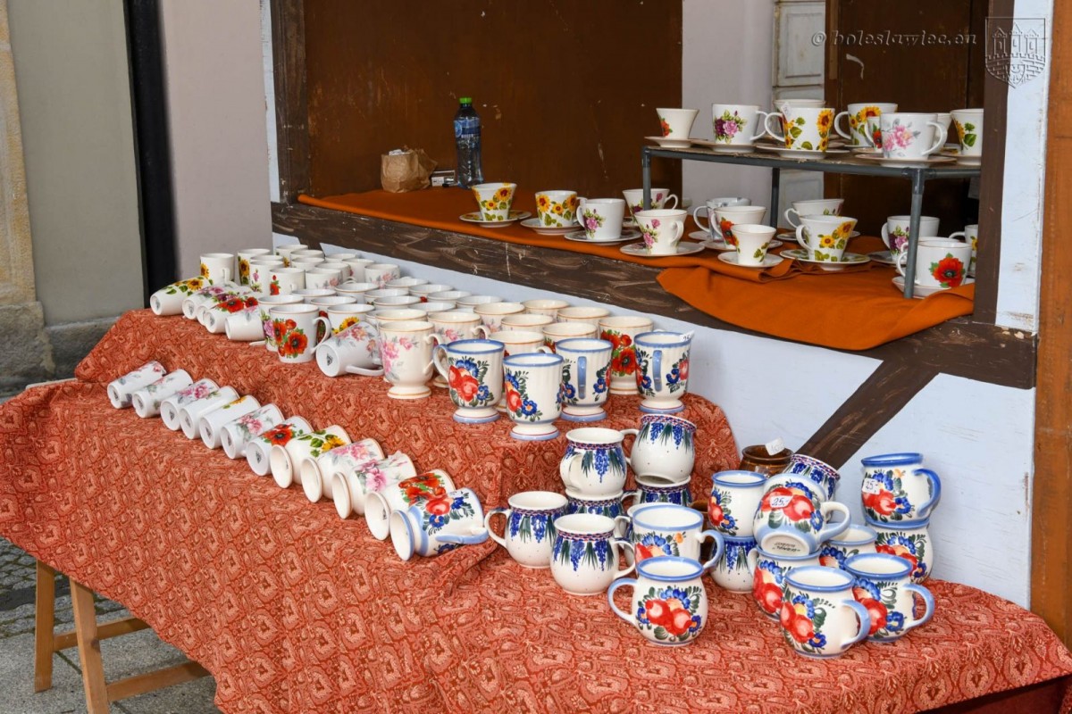 Trwają targi ceramiki