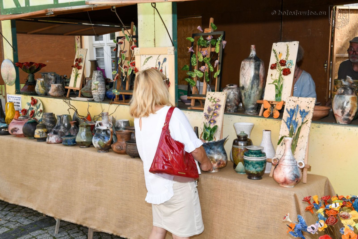 Trwają targi ceramiki