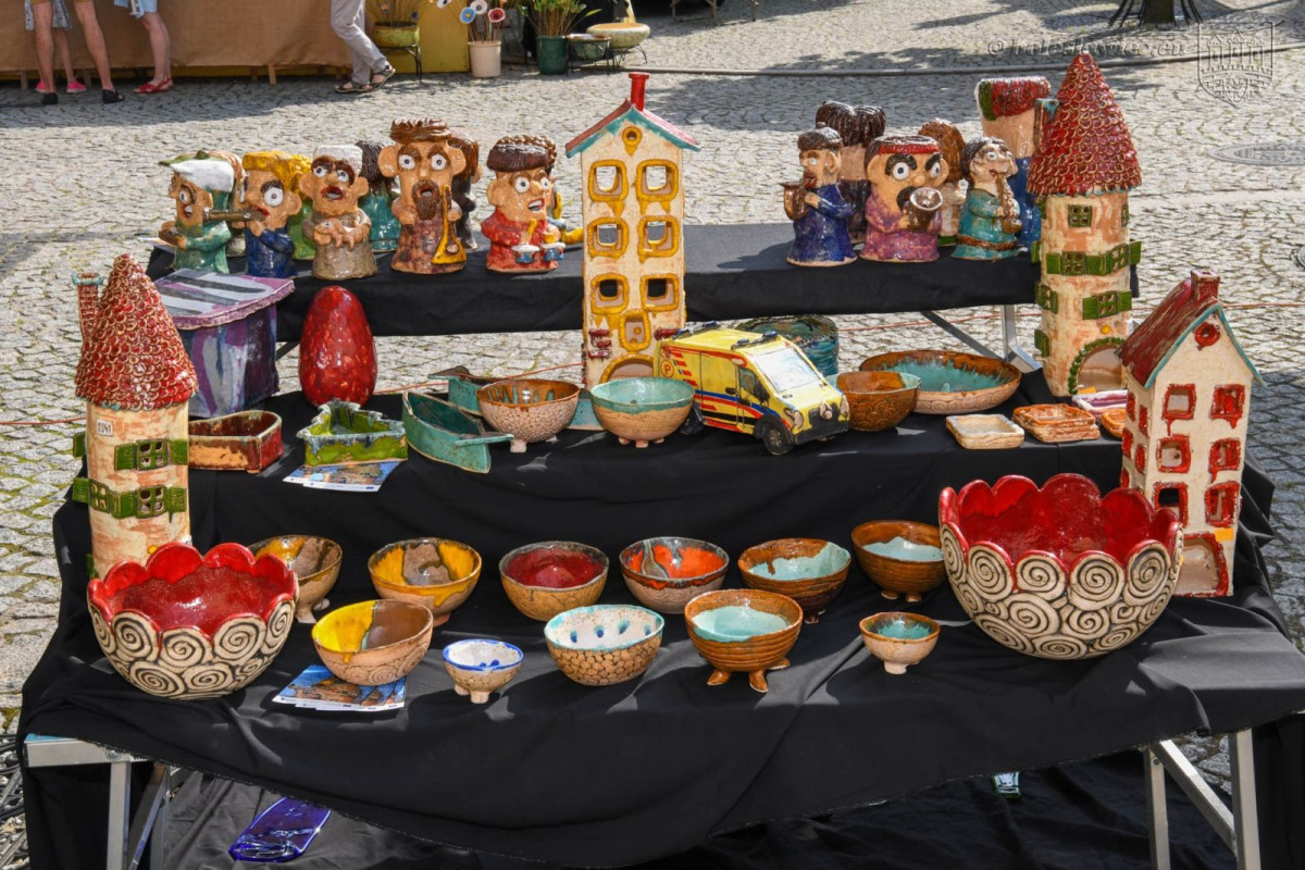 Trwają targi ceramiki