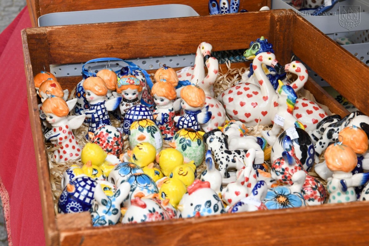 Trwają targi ceramiki