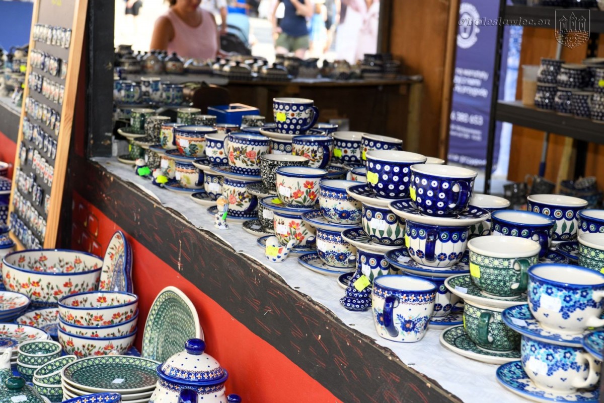 Trwają targi ceramiki