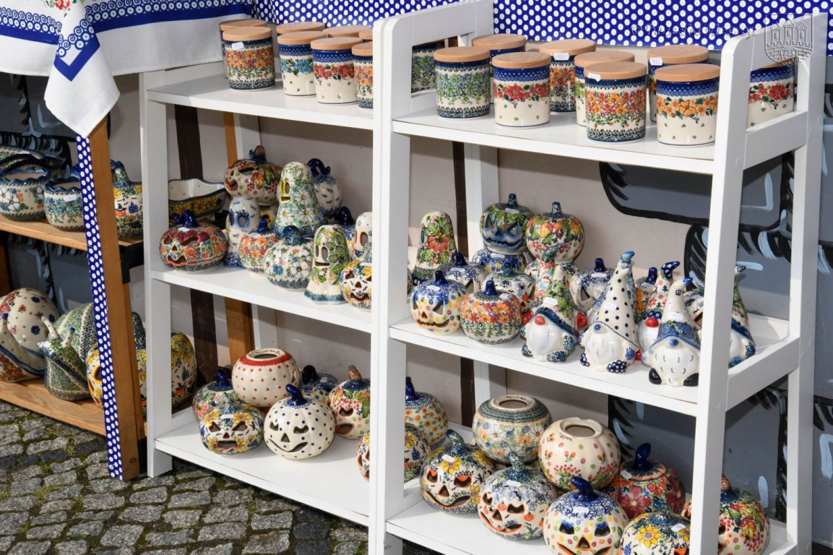 Trwają targi ceramiki