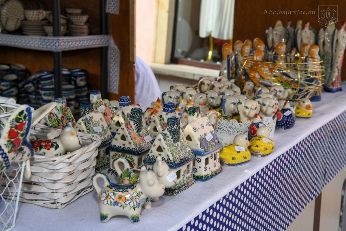 Trwają targi ceramiki