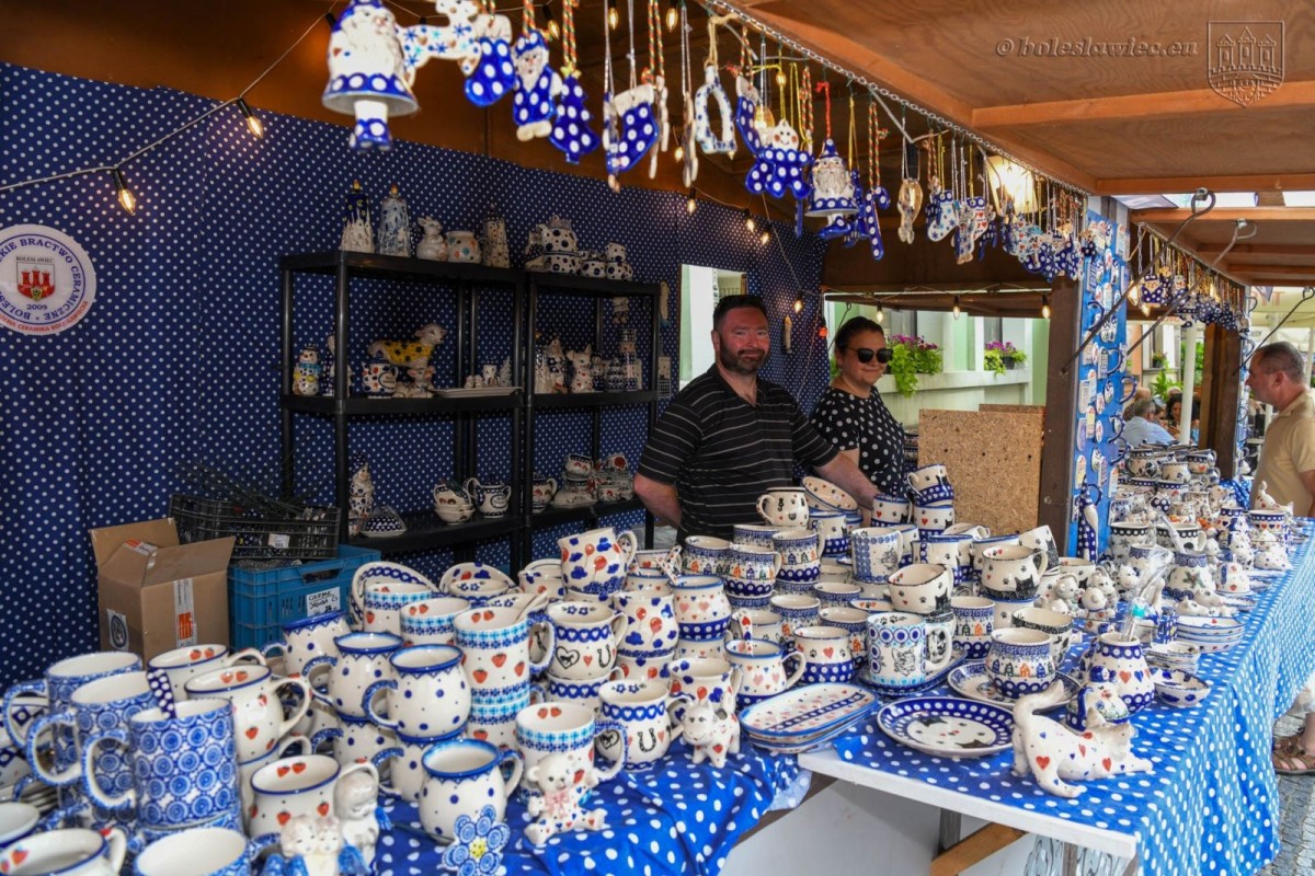 Trwają targi ceramiki