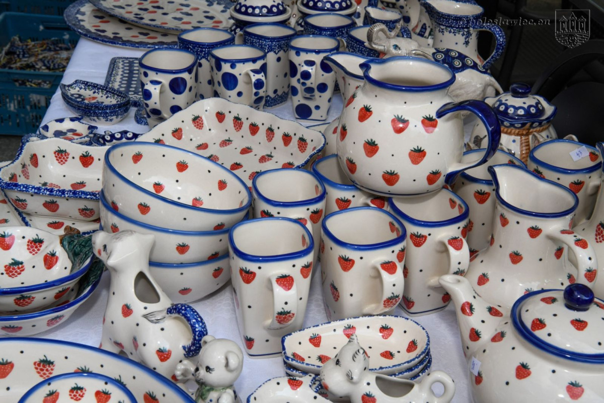 Trwają targi ceramiki