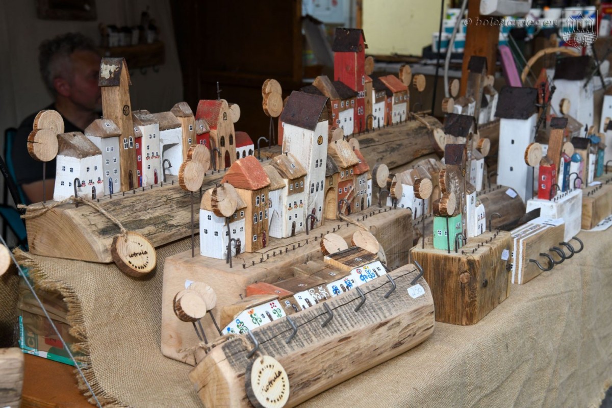 Trwają targi ceramiki