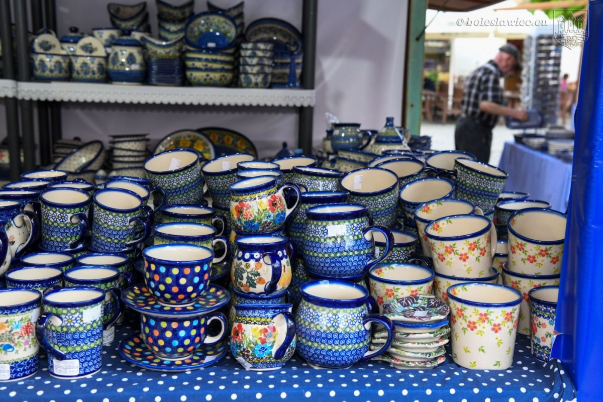 Trwają targi ceramiki