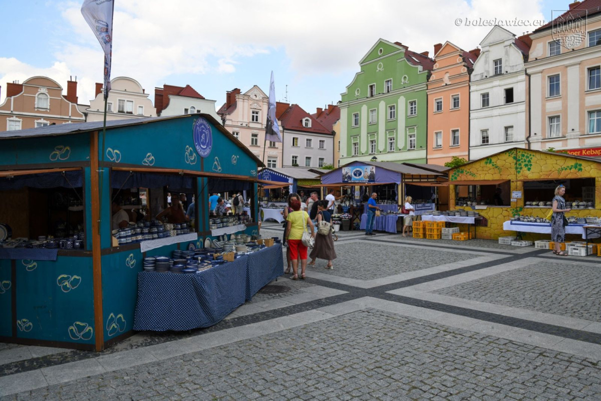 Trwają targi ceramiki