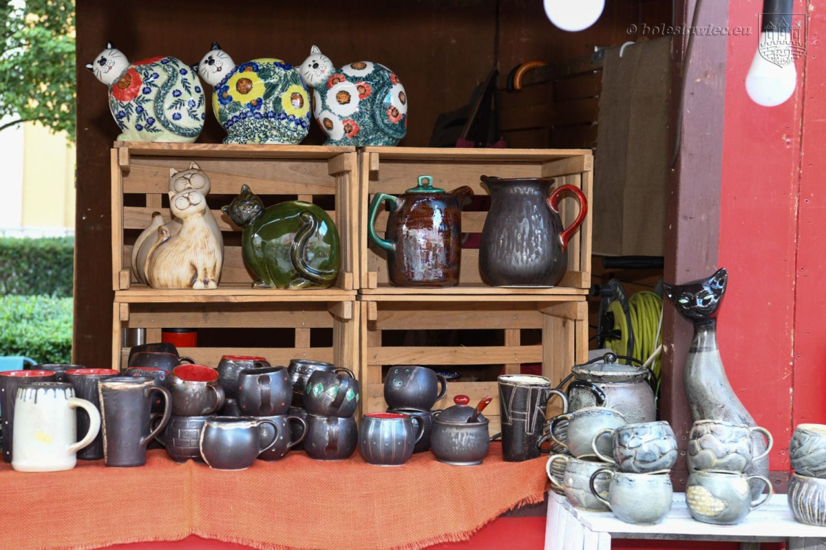 Trwają targi ceramiki