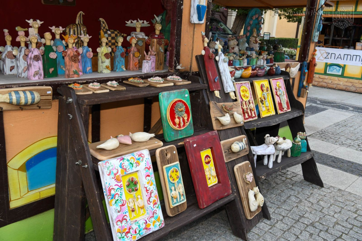 Trwają targi ceramiki