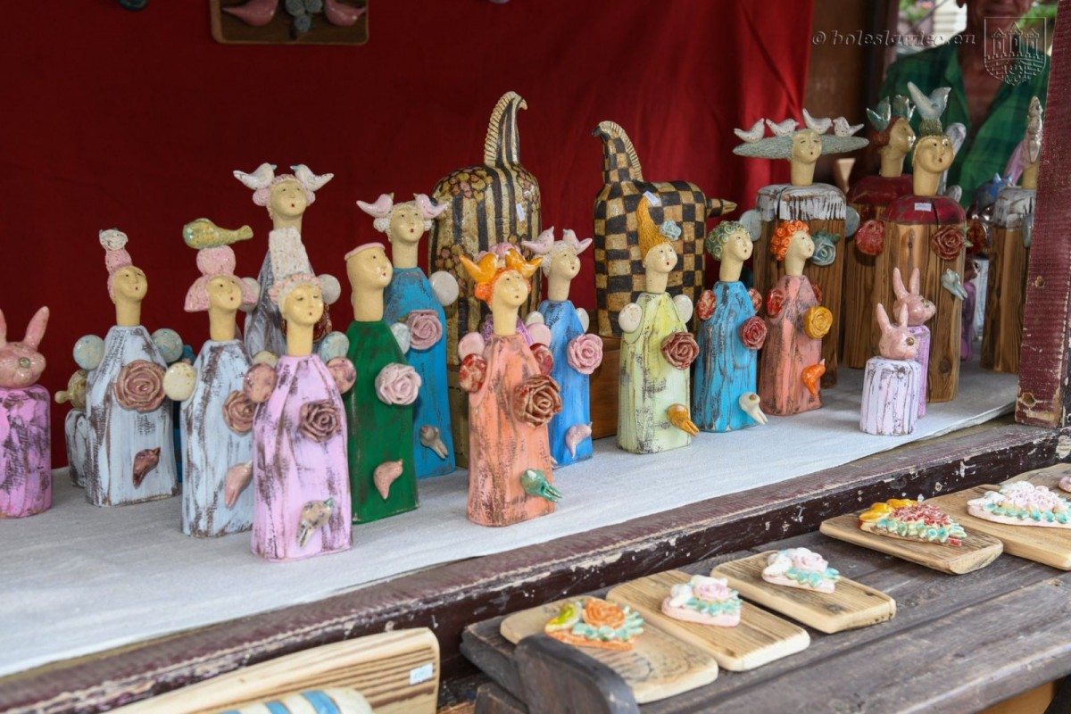 Trwają targi ceramiki