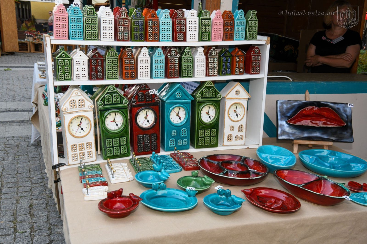 Trwają targi ceramiki