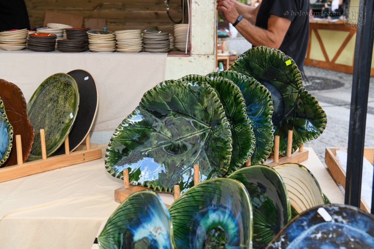 Trwają targi ceramiki