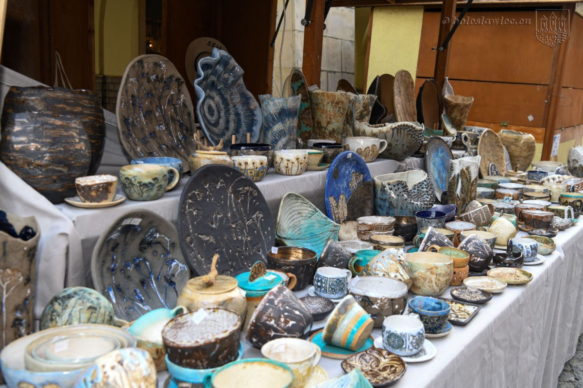 Trwają targi ceramiki