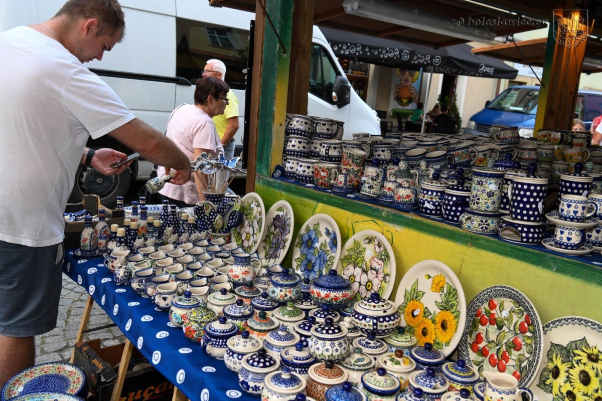 Trwają targi ceramiki
