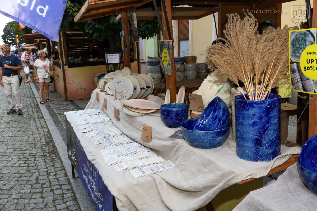 Trwają targi ceramiki