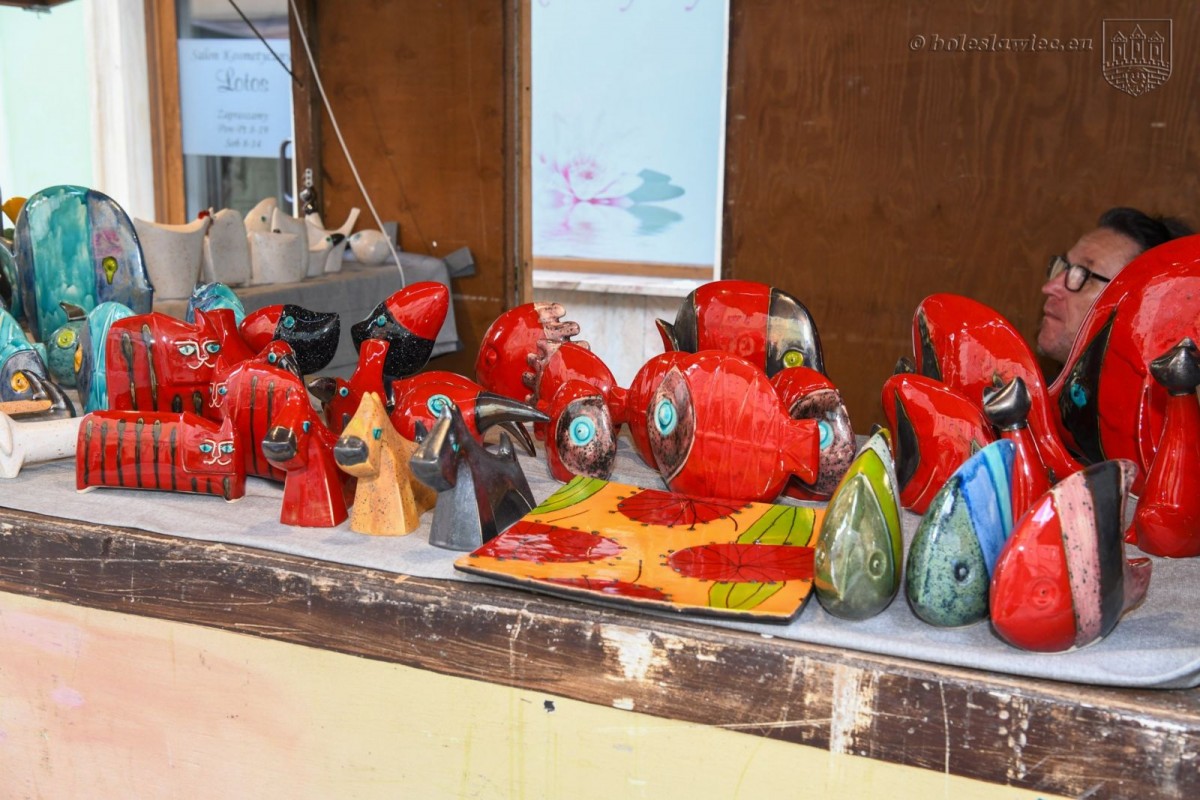 Trwają targi ceramiki