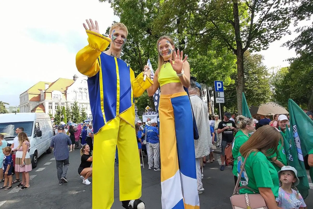 Bolesławieckie Święto Ceramiki tradycyjnie otworzyła kolorowa parada