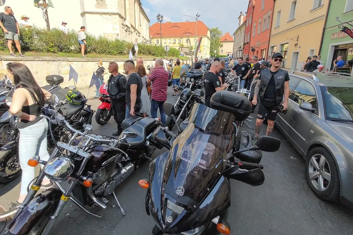 Bolesławieckie Święto Ceramiki tradycyjnie otworzyła kolorowa parada