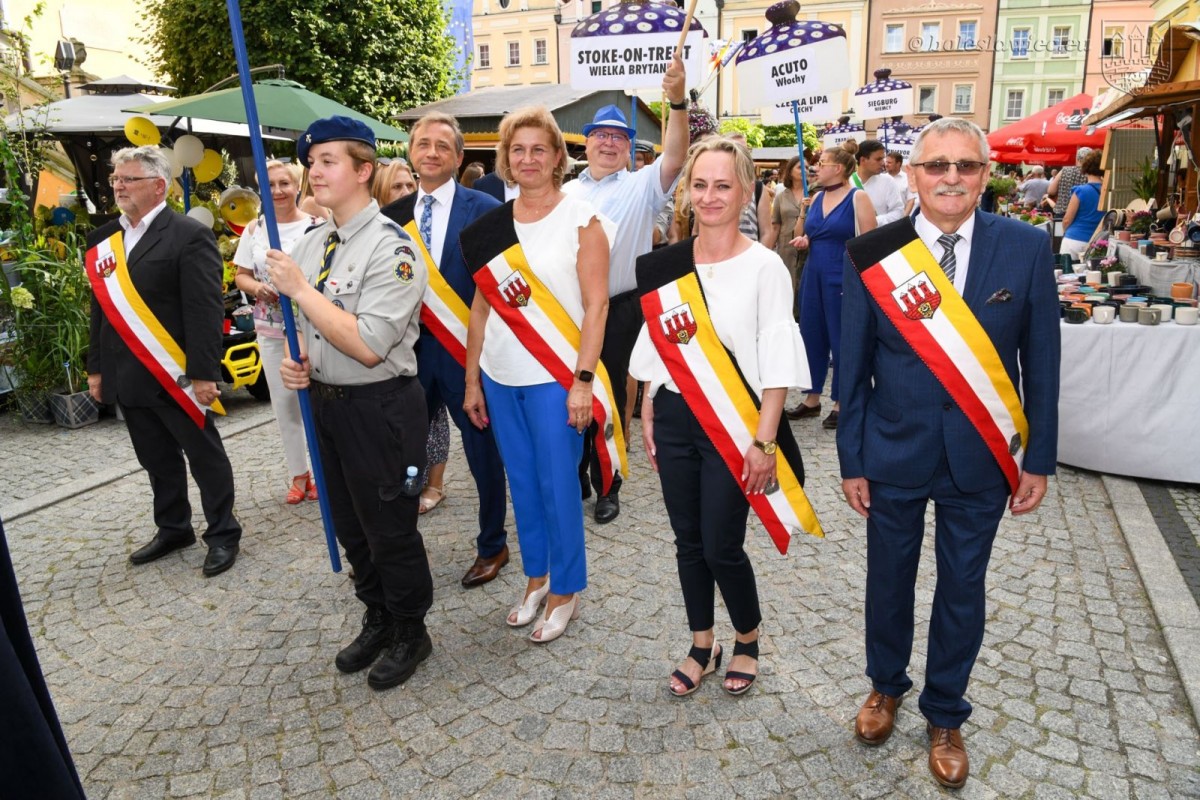 Kolorowa parada i otwarcie święta ceramiki 2023