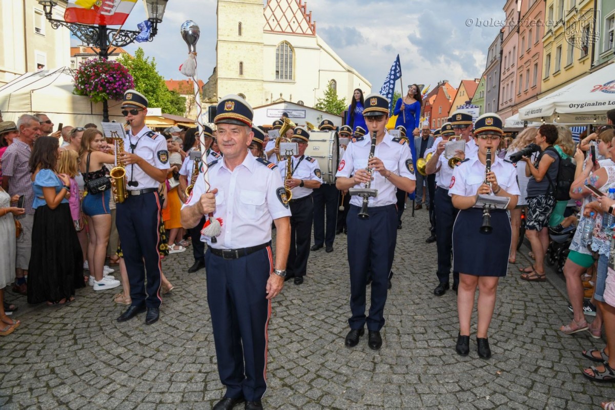 Kolorowa parada i otwarcie święta ceramiki 2023
